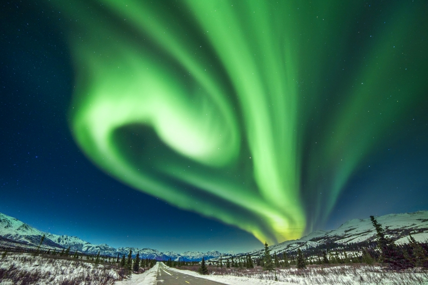 《季節限定行程》【美麗星世界】西雅圖黃刀極光洛磯～露易斯湖城堡飯店、硫磺山纜車、太空針塔12日